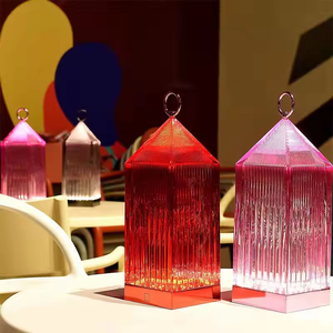 Lampe <span class=keywords><strong>de</strong></span> table transparente en forme <span class=keywords><strong>de</strong></span> maison à <span class=keywords><strong>quatre</strong></span> <span class=keywords><strong>coins</strong></span> avec interrupteur tactile, éclairage <span class=keywords><strong>de</strong></span> table pour <span class=keywords><strong>la</strong></span> décoration <span class=keywords><strong>de</strong></span> <span class=keywords><strong>la</strong></span> maison, cadeau pour <span class=keywords><strong>la</strong></span> chambre à coucher - Product Image 2