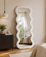 Miroir sur pied pleine longueur moderne style nordique, crème, ondulé, avec revêtement en velours doux et rembourré