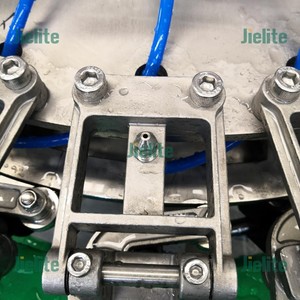 Laveuse de bouteilles à structure compacte, facile d'entretien et largement adaptable pour l'embouteillage de sauces, équipement de nettoyage sanitaire pour petites usines - Product Image 4