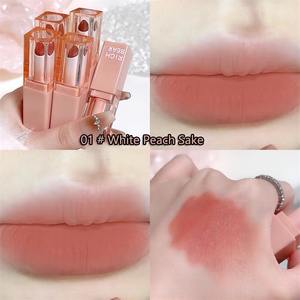 Le <span class=keywords><strong>rouge</strong></span> <span class=keywords><strong>à</strong></span> <span class=keywords><strong>lèvres</strong></span> mat doux en velours n'est pas facile <span class=keywords><strong>à</strong></span> coller <span class=keywords><strong>à</strong></span> la tasse et ne se décolore pas facilement. La surface mate de haute qualité est naturelle - Product Image 6