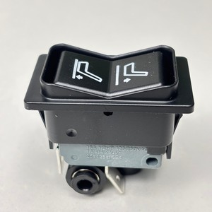 Nouvel interrupteur à bascule pour siège RE225257 87347940 pour tracteurs T8000 T9000 9120 9230 9330 9430 9530 9630 Haute Qualité - Product Image 5