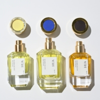 Großhandel Polyedrische Klare Glas-Parfümflasche 50ml 100ml Luxuriöse Leere Parfümflasche mit Golddeckel Individuelles Logo und Verpackung