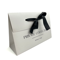 Sacs Cadeaux de Luxe en Papier Gaufré avec Lamination Mate, Logo Personnalisé, Sacs en Papier Blanc, Rubans, Dossiers en Carton pour Emballage de Chaussettes et Fourrures