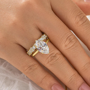 Anillo de Compromiso Solitario de Oro Sólido de 10K con Diamante Corte Marquesa, Piedras Laterales Cultivadas en Laboratorio, Certificado IGI, Anillo de Eternidad para Boda - Product Image 3