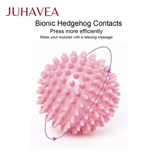 Palla da massaggio professionale con punte per agopressione profonda e rilascio miofasciale, ideale per alleviare i dolori muscolari di piedi, mani e schiena. - Product Image 3