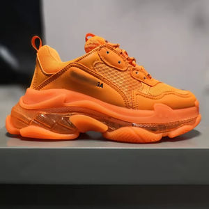 Zapatillas gruesas de alta calidad para hombres y mujeres Nuevos estilos Zapatos casuales para caminar de moda de primavera e invierno - Product Image 5