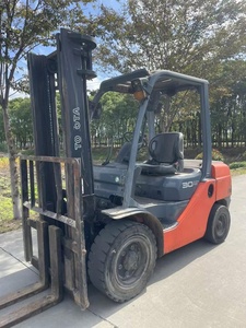 TOYOTA FD2.5/3/4/5/7/10/15/16/25/30-Ton Diesel usado MITSUBISHI/KOMATSU 8FD30 Carretilla elevadora con tres maestros en venta - Product Image 2