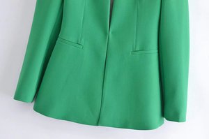 2022 봄/여름 여성 스트리트 트렌디 캐주얼 정장 칼라 짧은 단색 블레이저 - Product Image 4