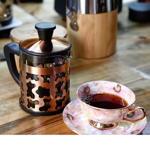 Cafetière à piston The Basin, 600cc, en verre résistant à la chaleur, pour la préparation du café et du thé - Product Image 1