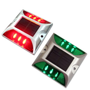 6 LED de advertencia de tráfico Led luces de jardín solares Cat <span class=keywords><strong>Eye</strong></span> Road Stud con IP68 Luz de marcado de entrada solar subterránea inalámbrica - Product Image 1