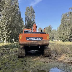 Excavatrice d'occasion Doosan220 Peinture d'origine Machine d'occasion y compris moteur Doosan Boîte de vitesses Pompe à engrenages Roulement Modèle 2022 - Product Image 4