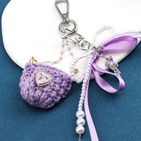 Porte-clés en crochet en forme de cœur, perles de perles, ruban de satin, accents en forme d'étoile, couleur personnalisable, taille universelle pour les sacs de téléphone, longueur de 20 cm, vente au détail