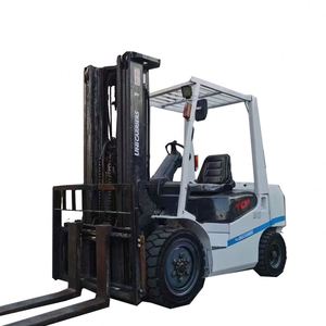 Venta al por mayor de mini montacargas diésel TCM 3T usados, maquinaria de construcción de combustión interna de 4.5m para la venta - Product Image 1