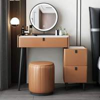 Coiffeuse moderne en bois avec miroir et tiroirs de rangement, design de table de maquillage pour chambre à coucher et mobilier de maison contemporain