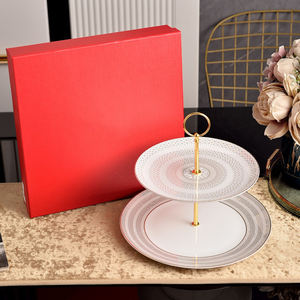 Soporte de pastel de cerámica de 2 niveles con patrón geométrico de lujo, bandeja de postres de porcelana con borde dorado y caja de regalo para el té de la tarde. - Product Image 3