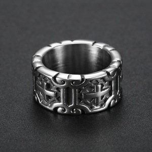 Anillos <span class=keywords><strong>de</strong></span> Cruz Latina Retro <span class=keywords><strong>de</strong></span> Acero Inoxidable con Símbolo Cristiano Crux Ordinaria Jesucristo Crucificado Anillos <span class=keywords><strong>de</strong></span> Banda para Hombres y Mujeres - Product Image 4