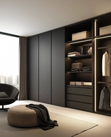 Armoire de chambre Doria en acier inoxydable moderne, réglable, écologique, durable, avec portes en verre et 5+ tiroirs, garantie 10 ans