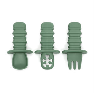 Juego de Cucharas de Silicona de Grado Alimenticio de Tres Piezas para Bebés, Fáciles de Sostener, en Varios Colores - Product Image 1