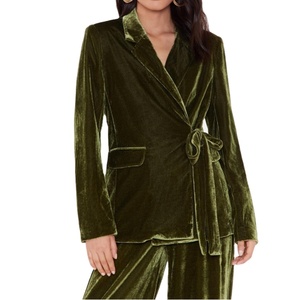 Chaqueta <span class=keywords><strong>de</strong></span> <span class=keywords><strong>terciopelo</strong></span> ajustada para <span class=keywords><strong>mujer</strong></span> 2020 - Product Image 1