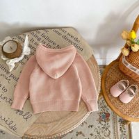 Pull en tricot pour bébé nouveau-né avec logo personnalisé, cardigan à capuche, pull chaud en tricot pour bébé, vêtements pour filles, couleur unie
