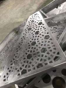 Personnalisation de la taille et de la couleur des panneaux de façade en aluminium gravés au laser - Product Image 2