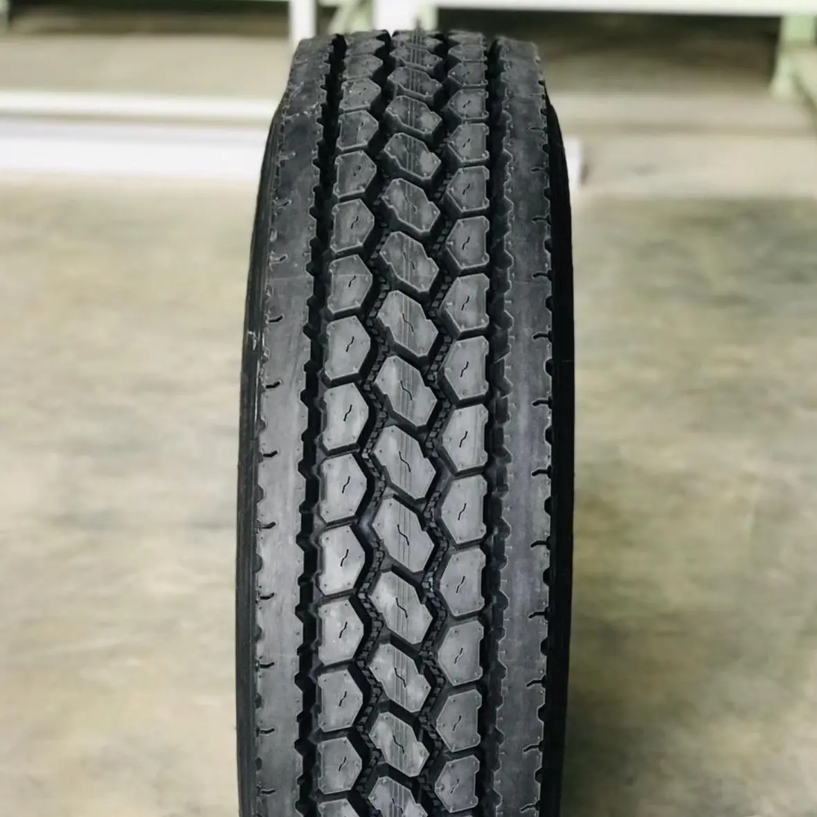 Manufacturer Customized 295/75r 22.5 Heavy-Duty Truck Tires And Trailer Tires For The North American Market