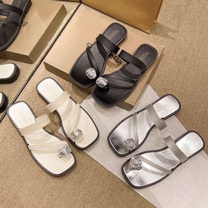 Pantuflas de invierno personalizadas al por mayor, pantuflas de felpa para interiores, pantuflas suaves para el hogar, pantuflas de lana de color liso. - Product Image 1