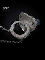 Pendentif biberon en or blanc 9K/10K avec inscription « RAJAB » - Bijoux hip-hop personnalisés pour bébé avec diamants de laboratoire