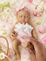 Großhandel Lebensechte 13 Zoll Mädchen-Babypuppen aus Vollsilikon Realistische Platin-Reborn-Puppen