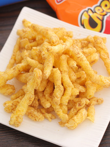 Chips de maïs Cheetos saveur steak <span class=keywords><strong>japonais</strong></span> 90g, aliments soufflés, bandes de maïs, prix de gros d'usine, collations exotiques - Product Image 3