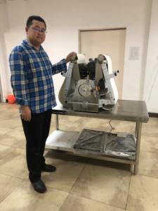 Bảng Top <span class=keywords><strong>Dough</strong></span> sheeter thương mại công nghiệp bán tự động bánh Croissant bánh mì bột Puff Pastry Máy bột sheeter - Product Image 4