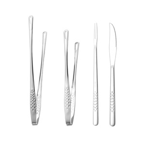 ชุดอุปกรณ์บาร์บีคิวสแตนเลส Red Gate Tower พร้อมมีด ส้อม ที่คีบอาหาร ปลอดภัยสำหรับเครื่องล้างจาน ดีไซน์เรียบง่าย สำหรับย่างสเต็กและอบอาหาร - Product Image 2