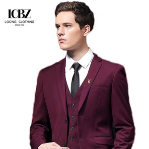 Traje <span class=keywords><strong>de</strong></span> Boda para <span class=keywords><strong>Hombre</strong></span>, Esmoquin Marrón <span class=keywords><strong>de</strong></span> Tres Piezas, Chaleco con Cuello en V, Corte Entallado, Atuendo <span class=keywords><strong>de</strong></span> Novio con Broche <span class=keywords><strong>de</strong></span> Conejo, Etiqueta Privada Personalizada - Product Image 1