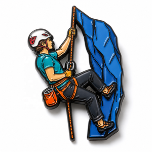 En gros, <span class=keywords><strong>Pin</strong></span>'s en émail et métal personnalisé pour grimpeur, cadeau OEM, pour l'aventure en plein air et la montagne - Product Image 1