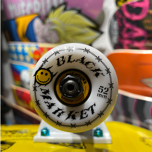 Patineta Completa de Madera de Arce Canadiense de 8.0 Pulgadas y 7 Capas, con Gráficos Personalizados, Doble Rocker Cruiser, Venta al Por Mayor en el Mercado Negro - Product Image 5