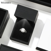 WeiMei Usine Vente en Gros Cuir PU Noir Led Lumière Jewlery Boîte à Bagues Lampe Blanche Luxe Avec Ampoule Emballage Boîte à Bijoux
