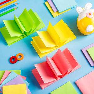 Blocs-notes et mémos autocollants dorés personnalisables de haute qualité avec un design facile à déchirer - Product Image 2