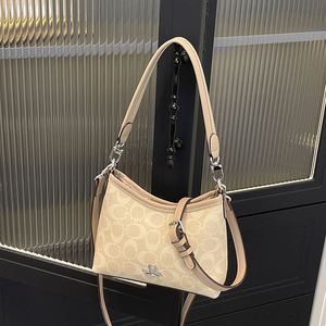 Bolso Tote de Mujer Elegante y Lujoso. Con cierre de cremallera. Se puede llevar en la mano o cruzado al hombro.3011 - Product Image 1