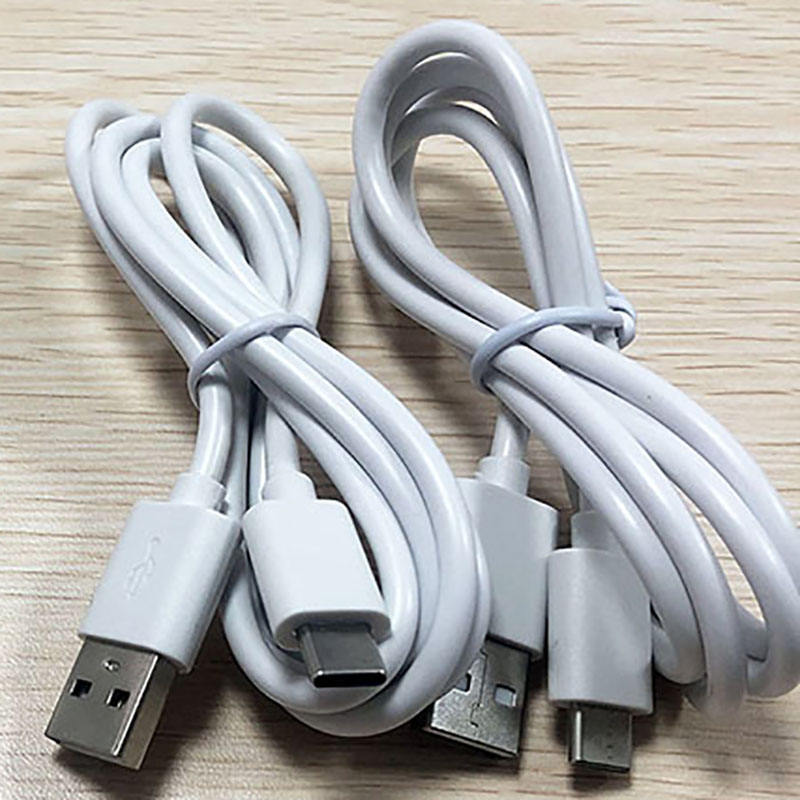 Câble USB C blanc de 1 mètre avec sac