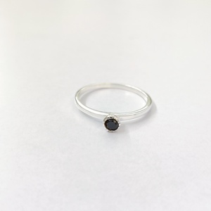 Bague en onyx noir, argent sterling 925, bague en pierre précieuse, onyx noir, collection artisanale, bagues fines, bijoux en argent, prix de gros - Product Image 3