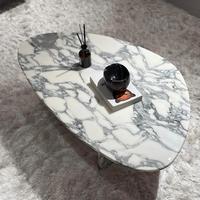 Table basse minimaliste en marbre blanc Arabescato poli, forme irrégulière, décoration de villa, table centrale en pierre