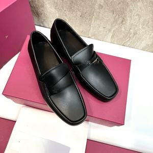 Mocasines de Hombre de Alta Calidad, Adornados con Hebillas Metálicas, Ideales para Vestimenta Formal, Duraderos y Fáciles de Mantener, Ferragamos - Product Image 3