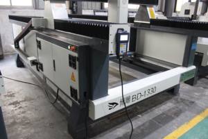 BD-1330 Portal-CNC-Holz-/Schaumstoff-Graviermaschine |   Automatische Exklusive Patentierte 4-Schienen-Stabile Hochpräzisions-Skulptur Schnellbearbeitung - Product Image 2