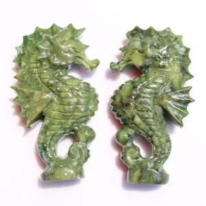 손으로 새겨진 자연 녹색 옥 해마 조각 크리스탈 동물 바다 말 장식