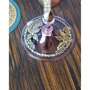 Mouettes colorées et décoration dorée sur des verres à boire de collection - Product Image 5