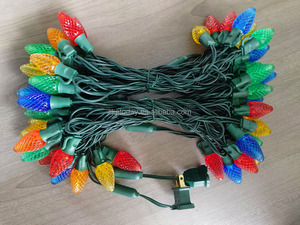 Guirlandes lumineuses de Noël d'extérieur C7 C9 LED – Personnalisation en gros, options 100/50/25, IP66 120V pour sapin de Noël - Product Image 2