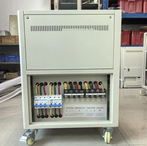 Fuente de alimentación de fábrica Estabilizador de voltaje trifásico ODM/OEM 80kva Regulador de voltaje automático de alta precisión para la industria AVR de oficina - Product Image 3