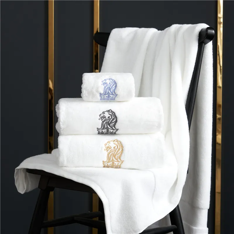 Premium Custom Thick High Absorbent Soft Jacquard Cotton Beach Towel Luxury Hotel Bath Towel With Embroicdery Logo