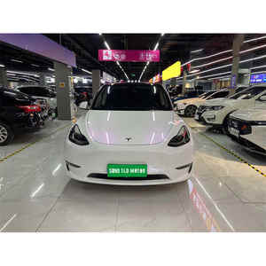 Tesla Model Y 2021 d'occasion avec 240,000 de kilométrage, peinture d'origine, sans accident, sans repeindre. - Product Image 1