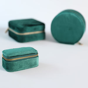 Boîte à bijoux de luxe en velours et carton avec fermeture éclair, personnalisable avec logo, rose, mini, pour voyage, rangement de bagues, colliers et bracelets - Product Image 2